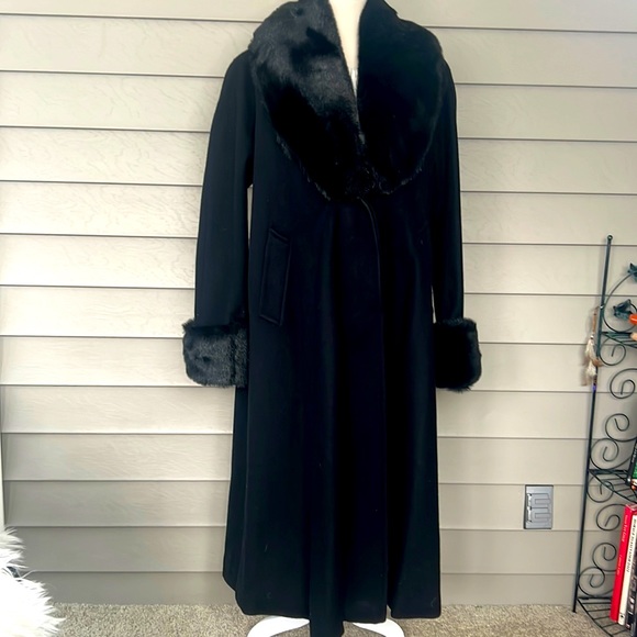 Vintage Long wool  oversized winter coat - Picture 2 of 12